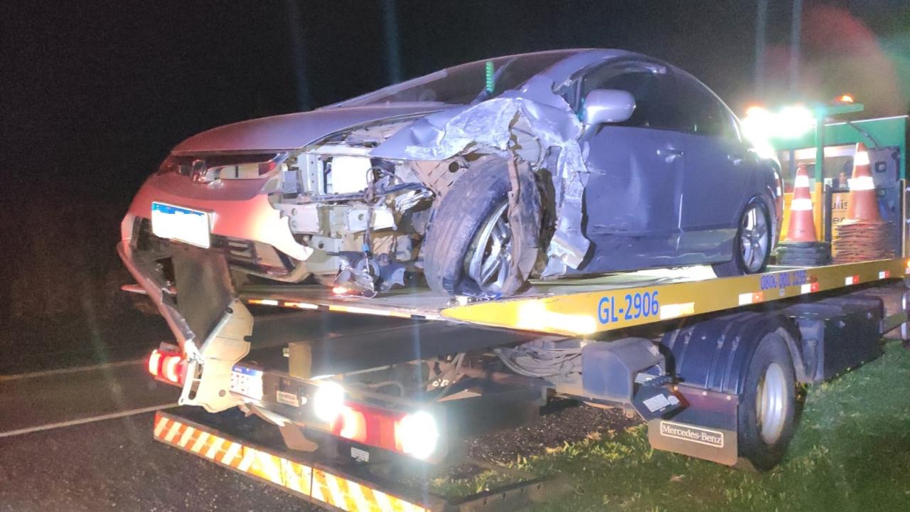 Foto 8 de 8 — FOTOS: Motoristas ficam feridos após acidente na Rodovia Deputado Aldo Lupo